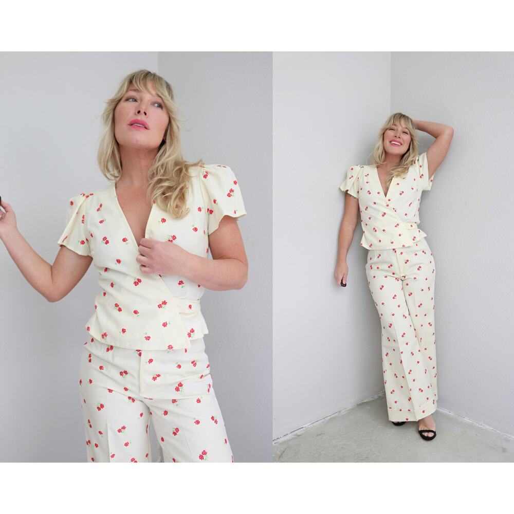 1970's Vintage Bouquet Floral Wide Leg Pants & Wrap Blouse ~ Women's XXS to XS